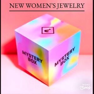 New‎ 6 pc Women's Jewelry Mystery Boutique Inventory box Retail $130 +